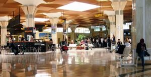 Transfert Aéroport Agadir (AGA) vers Taghazout : Pour Surfeurs et Relaxants